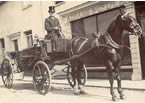 Carriage waiting outside Adnams Store P874