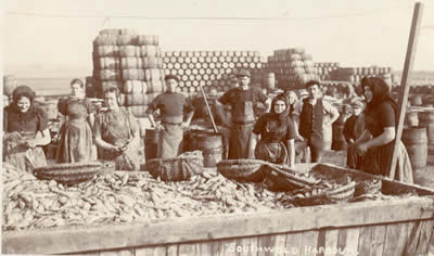 Preparing to process a new batch of herring in 1907