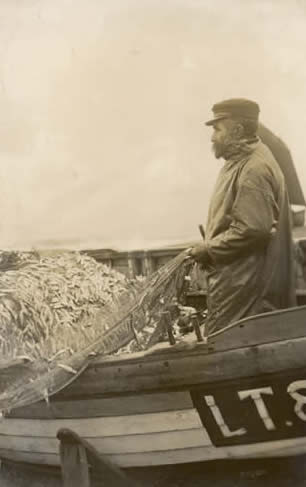 Southwold Fisherman landing sprats 