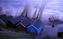 Storm Surge November 2007.  Picture courtesy of Ian Miller. Click to enlarge